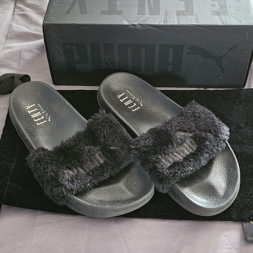 Leadcat Fenty fur slides